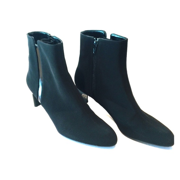 Stuart Weitzman Shoes - Stuart Weitzman boots MAKE AN OFFER